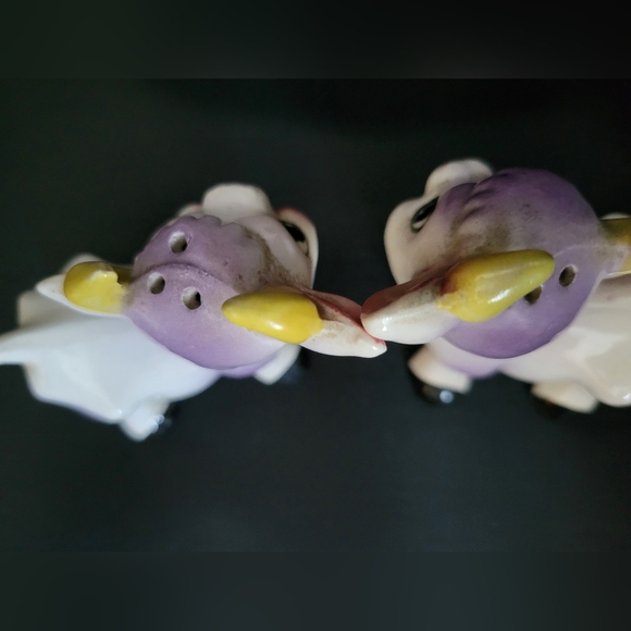 Vintage collectible cow with bells set: suger, creamer, salt & pepper shakers - Picture 7 of 16